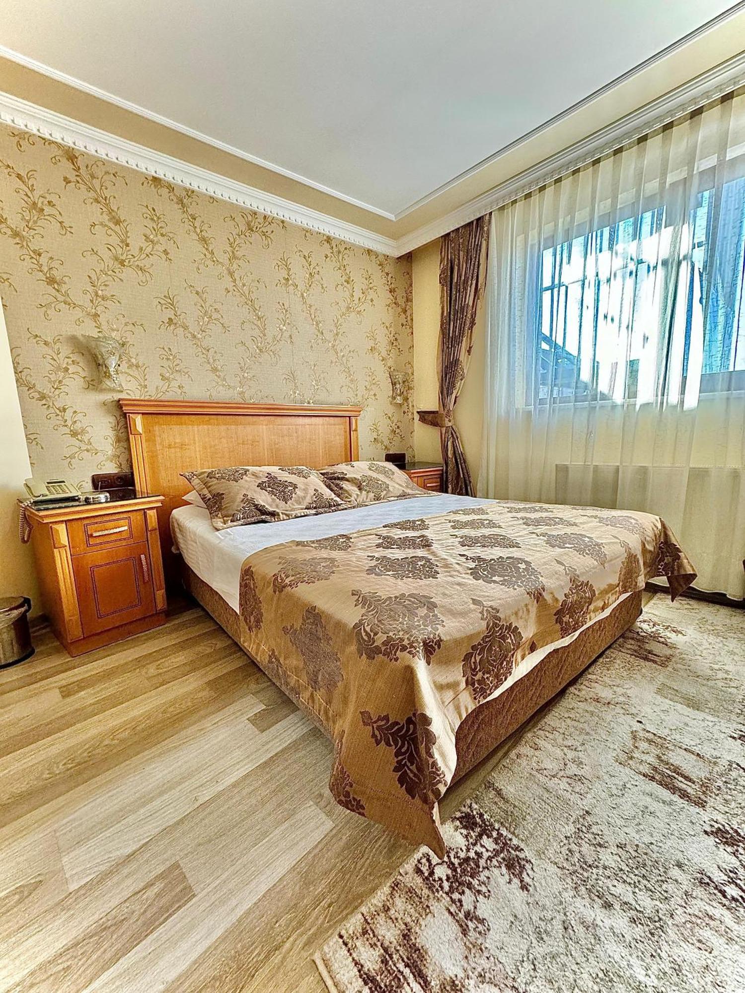 Grand Papirus Hotel Istanbul Bagian luar foto