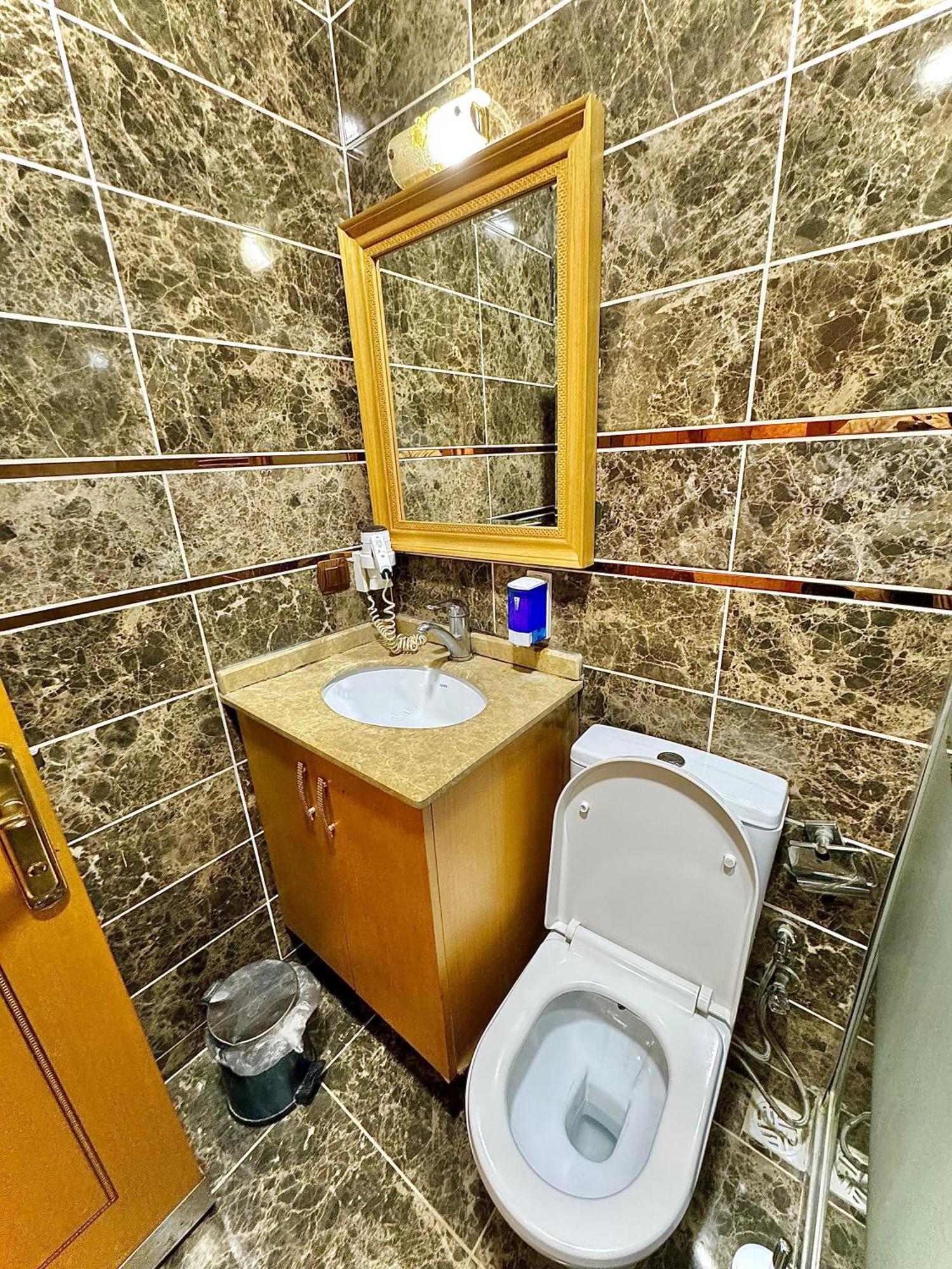 Grand Papirus Hotel Istanbul Bagian luar foto