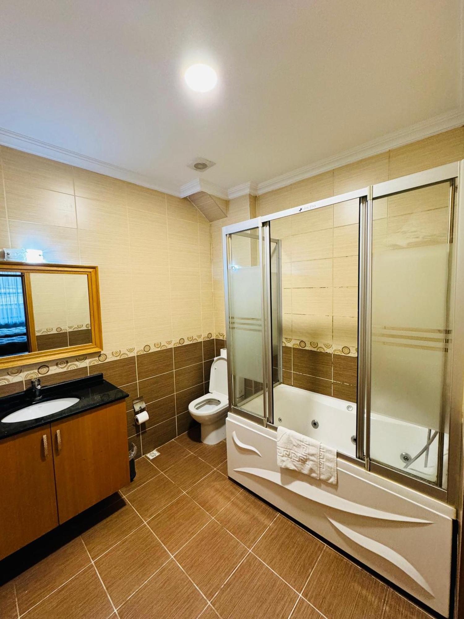Grand Papirus Hotel Istanbul Bagian luar foto