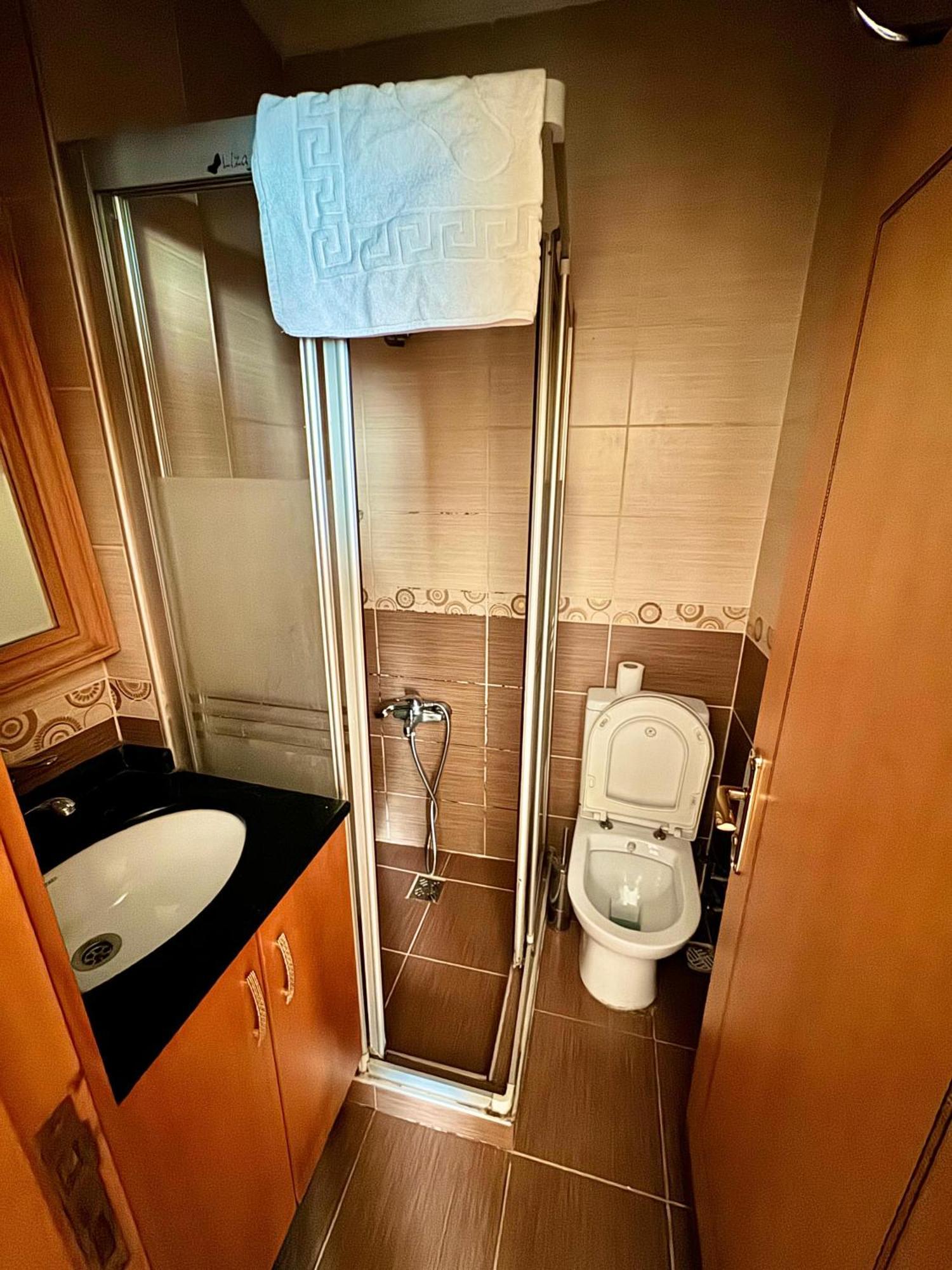 Grand Papirus Hotel Istanbul Bagian luar foto